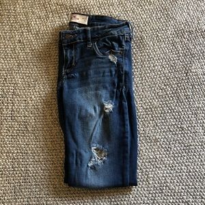 Hollister Distressed Jean